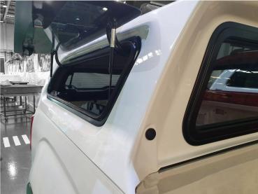 Preview: Hardtop mit aufklappbaren Seitenscheiben, in Wagenfarbe lackiert, kabinenhoch, für VW Amarok Doppelkabiner, Modell 2023