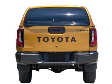 Preview: Hardtop mit aufklappbaren Seitenscheiben, in Wagenfarbe lackiert, kabinenhoch, für Toyota Hilux Doppelkabiner, Modell 2026