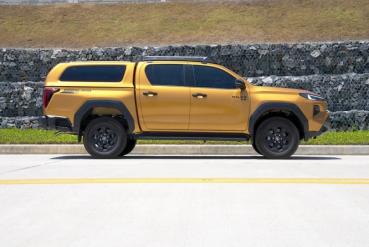 Hardtop mit aufklappbaren Seitenscheiben, in Wagenfarbe lackiert, kabinenhoch, für Toyota Hilux Doppelkabiner, Modell 2026